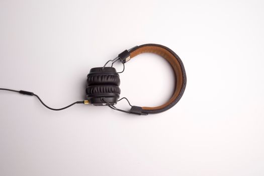 Welke koptelefoon past bij tv-kijken, livestreams en dagelijks gebruik?