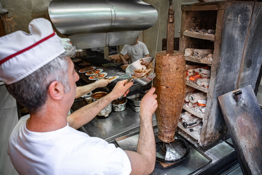 Broodje döner op tafel in de regio, passend bij beste doner rtvzuiderzee
