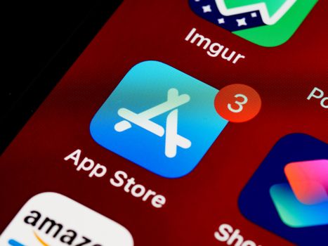 iPhone-scherm met iOS update en installatiebalk in de RTV Zuiderzee-regio